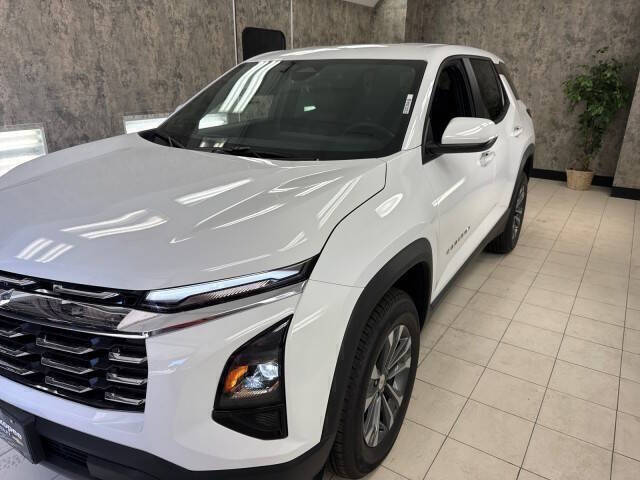 2026 Chevrolet Equinox LT's photo