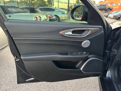 2018 Alfa Romeo Giulia Ti Lusso