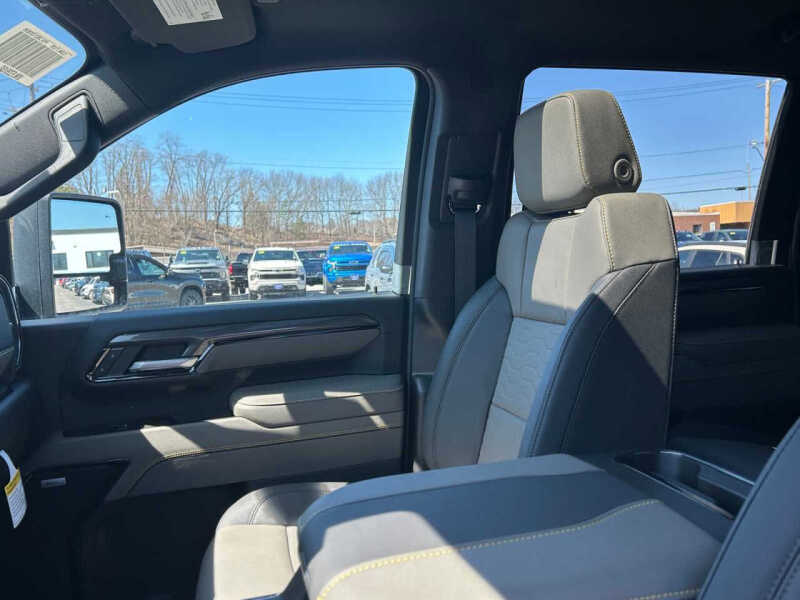 2026 Chevrolet Silverado 2500HD ZR2