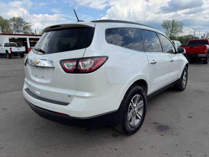 2017 Chevrolet Traverse LT