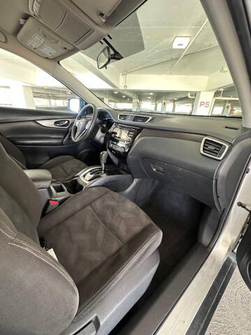 2015 Nissan Rogue SV