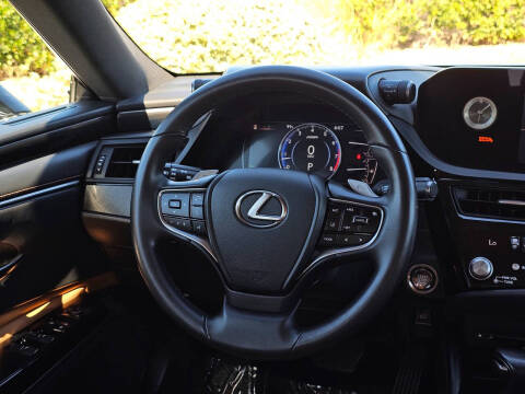 2022 Lexus ES 350