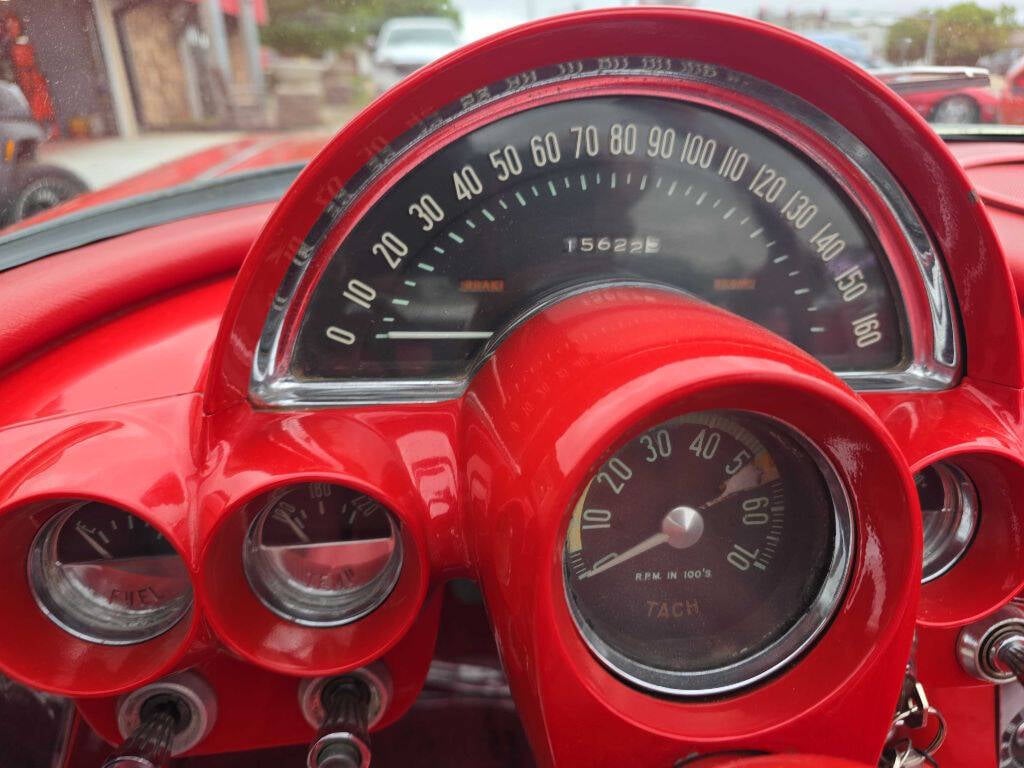 1961 Chevrolet Corvette 47