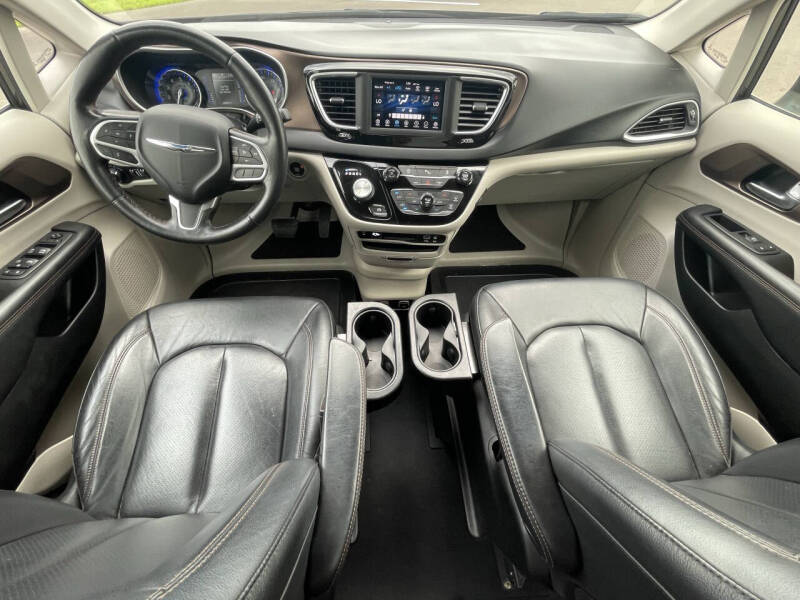 2019 Chrysler Pacifica Touring L