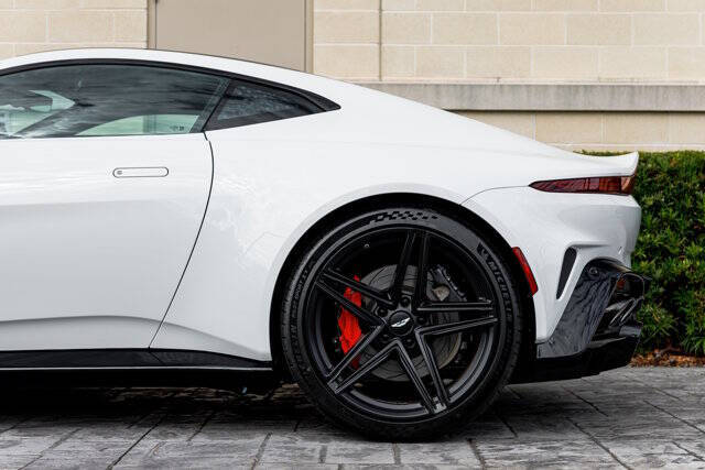 2025 Aston Martin Vantage