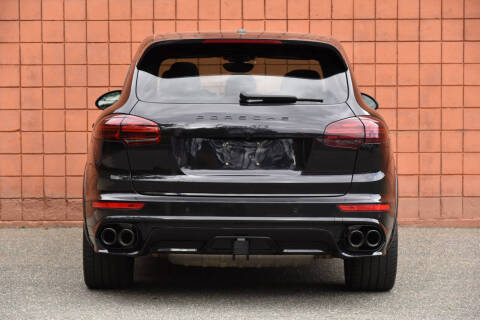 2016 Porsche Cayenne GTS