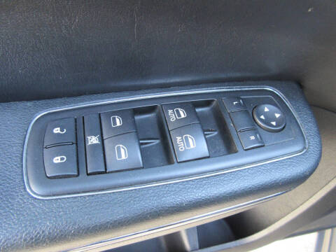 2012 Dodge Charger SE