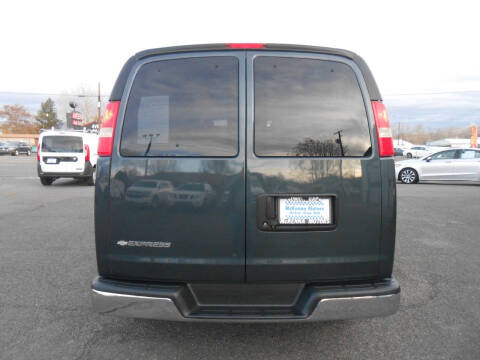 2017 Chevrolet Express LT 3500