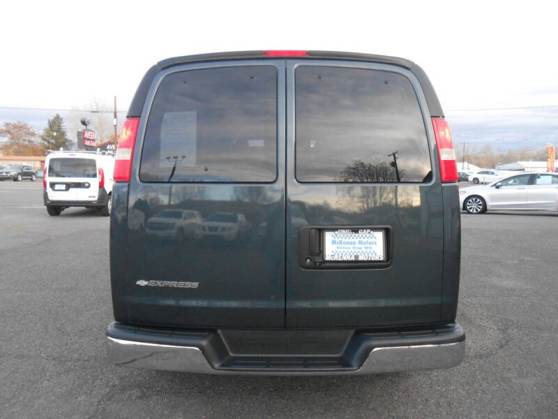 2017 Chevrolet Express LT 3500