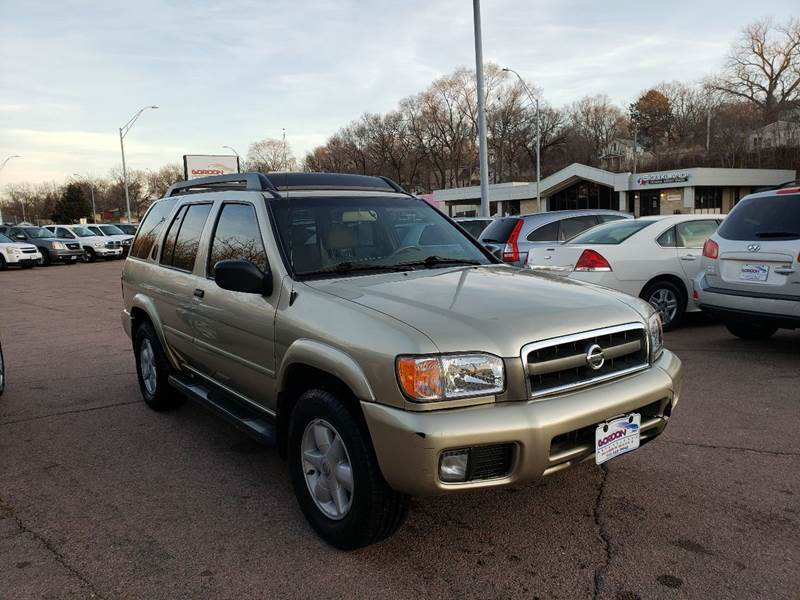 2002 Nissan Pathfinder for sale at Gordon Auto Sales LLC in Sioux City IA