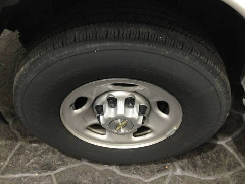 2023 Chevrolet Express 2500