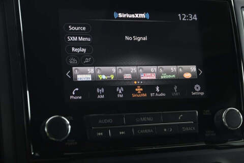 2023 Nissan Titan SV