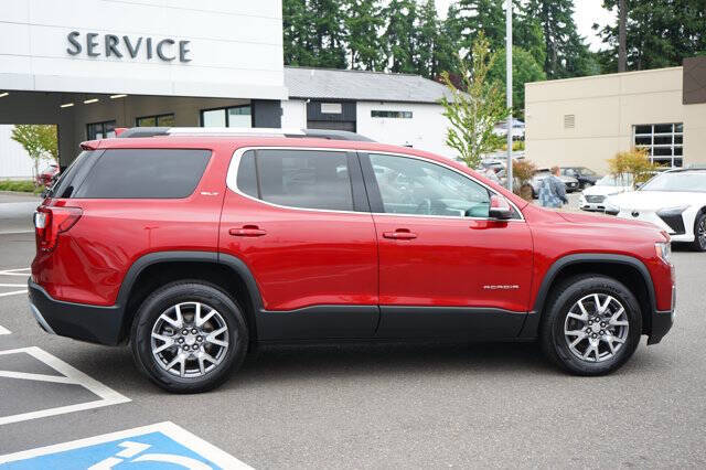 2023 GMC Acadia SLT
