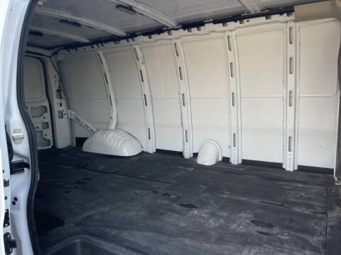 2023 Chevrolet Express 2500