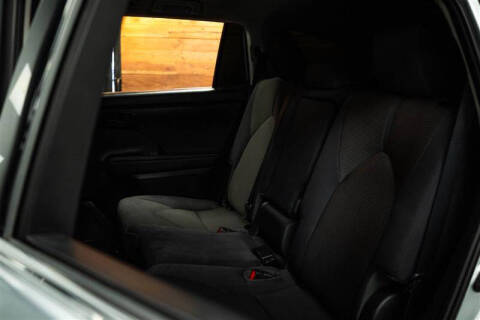 2020 Toyota Highlander Hybrid LE