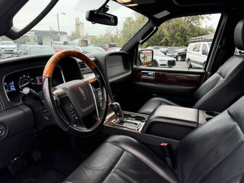 2017 Lincoln Navigator L Select