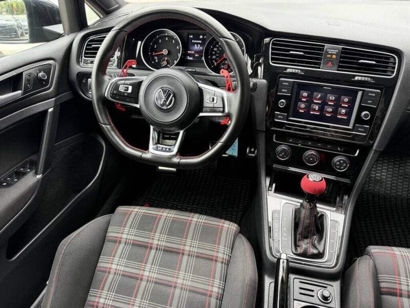 2020 Volkswagen Golf GTI S