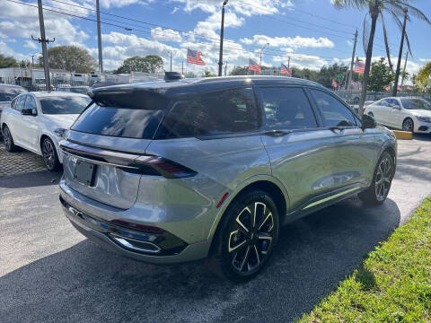 2024 Lincoln Nautilus Reserve