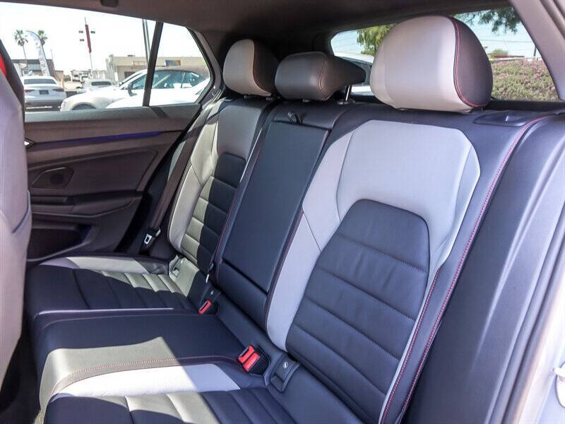 2023 Volkswagen Golf GTI SE