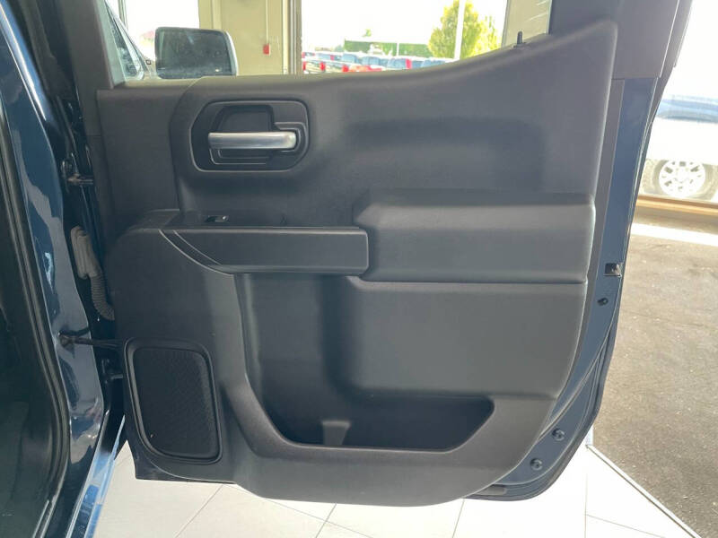 2019 Chevrolet Silverado 1500 Custom Trail Boss