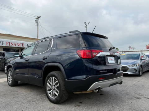 2017 GMC Acadia SLE-2