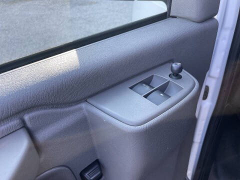 2023 Chevrolet Express 2500