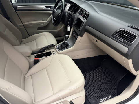 2015 Volkswagen Golf SportWagen TSI SE