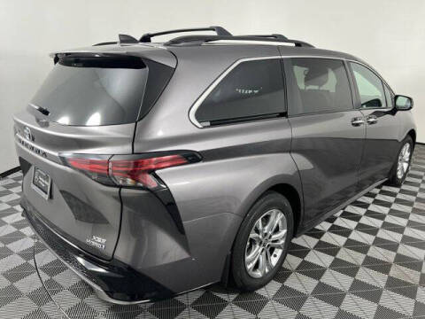 2022 Toyota Sienna XSE 7-Passenger