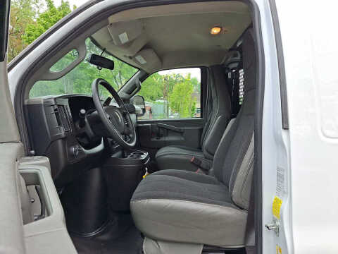 2024 Chevrolet Express 2500