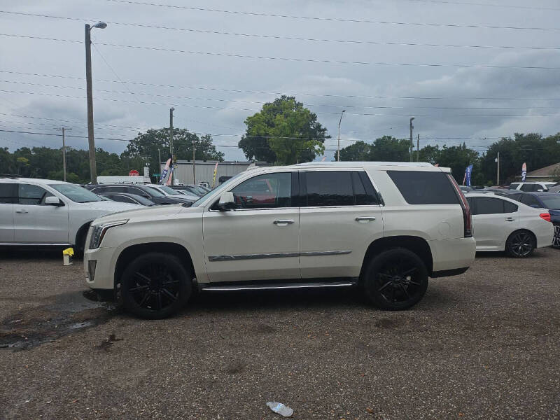 2015 Cadillac Escalade Luxury