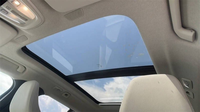 2026 Volvo XC40 B5 Ultra