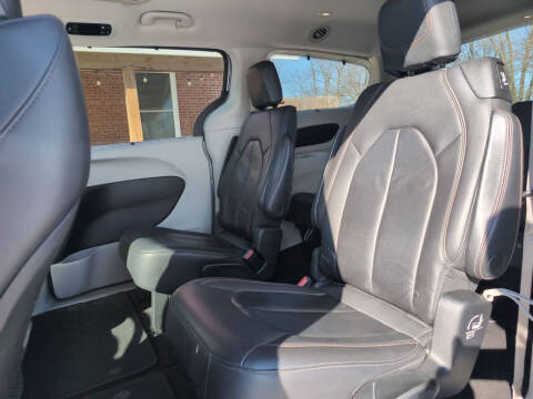 2017 Chrysler Pacifica Touring Plus