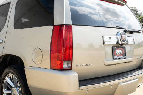 2013 Cadillac Escalade Platinum Edition