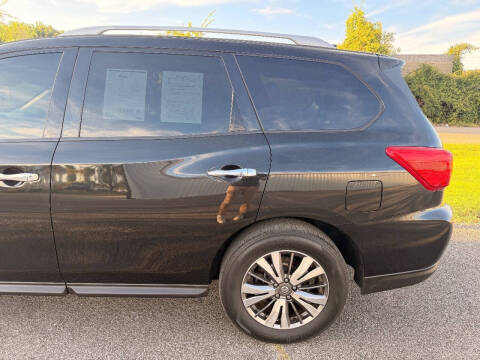 2020 Nissan Pathfinder SL