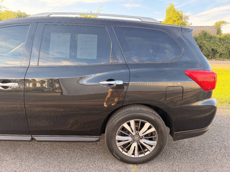 2020 Nissan Pathfinder SL