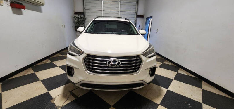 Used 2017 Hyundai Santa Fe SE with VIN KM8SN4HF3HU237723 for sale in Suwanee, GA