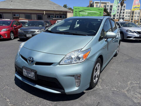2014 Toyota Prius Three