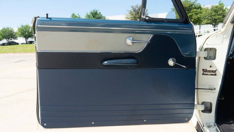 1953 Ford Crestline