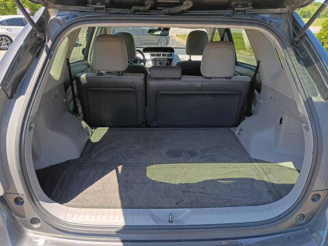 2015 Toyota Prius v Five