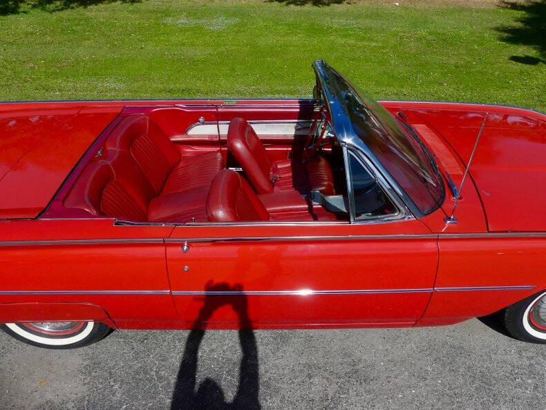 1962 Ford Thunderbird