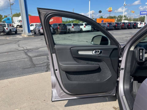 2026 Volvo XC40 B5 Plus