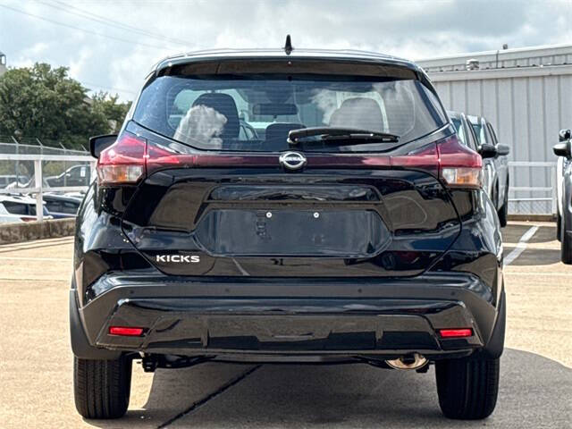 2025 Nissan Kicks Play S