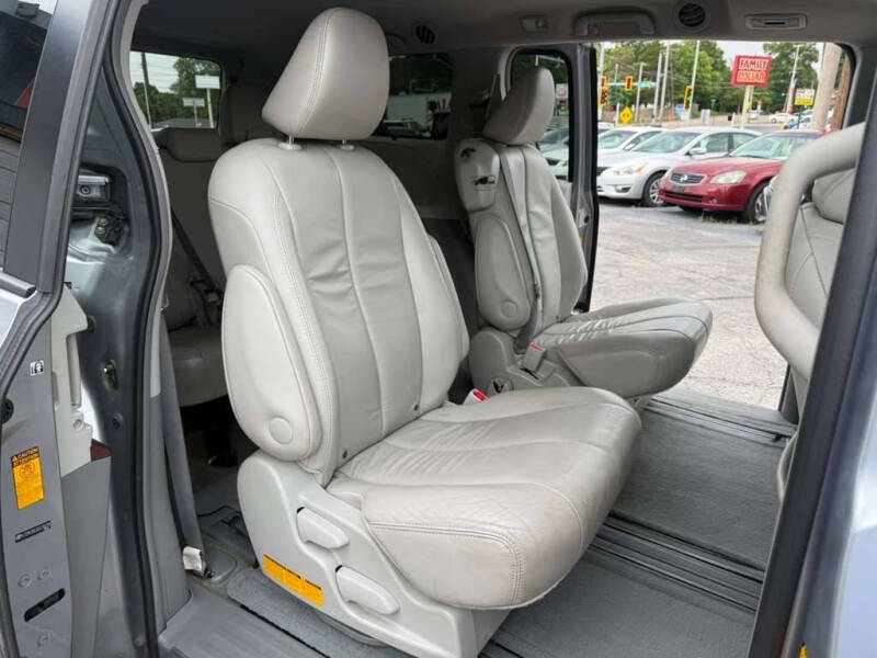 2013 Toyota Sienna