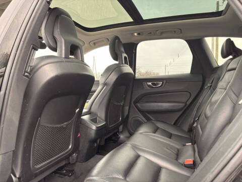 2018 Volvo XC60 T5 Momentum