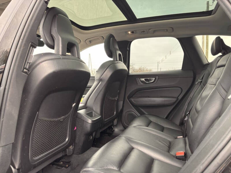 2018 Volvo XC60 T5 Momentum