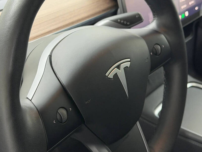 2025 Tesla Model Y Long Range