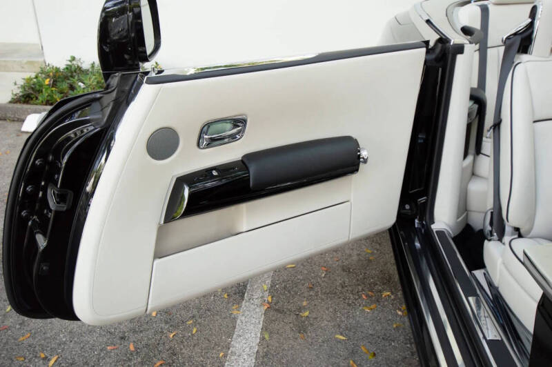 2016 Rolls-Royce Phantom Drophead Coupe