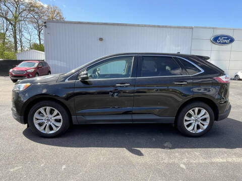 2022 Ford Edge Titanium