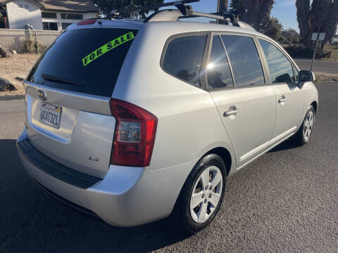 2009 Kia Rondo