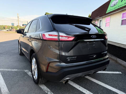 2020 Ford Edge Titanium
